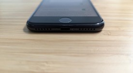 Good
													Apple iPhone SE 3rd Gen 2022 - Unlocked, Midnight, 64 GB, A2595, photo 2 of 13