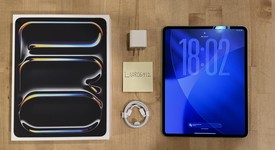 Mint
													Apple iPad Pro 13" (M4) 2024 - Unlocked, Silver, 2 TB, 16 GB, A2926, Nano-texture Glass, photo 1 of 8