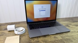 Fair
													MacBook Pro 2017 (No Touch Bar) - 13" - I5, Gray, 256 GB, 8 GB, photo 1 of 7