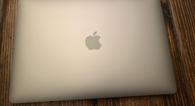 Good
													MacBook Pro 2020 - 13" - I5, Silver, 256 GB, 8 GB, photo 2 of 13