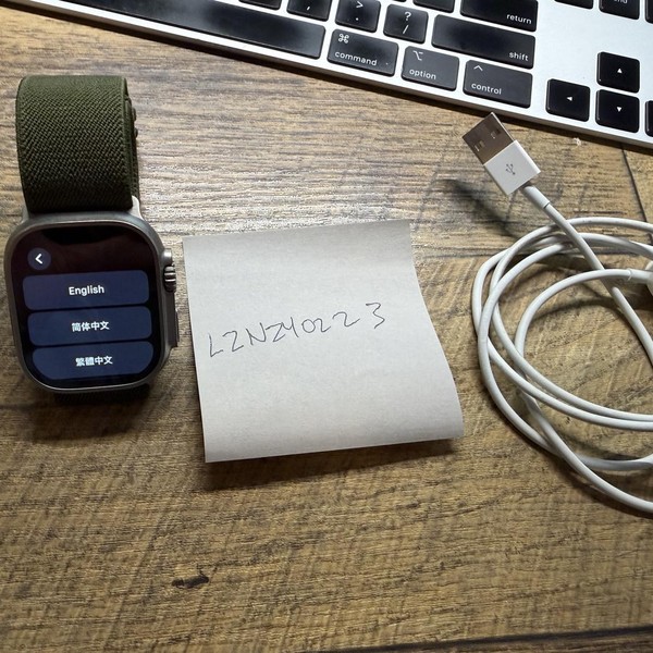 Apple Watch Ultra 49mm - Unlocked, Titanium, A2622