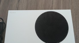 Mint
													Xbox Series S (2020) - White, 512 GB, photo 2 of 6