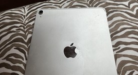 Fair
													Apple iPad Pro 11" 2018 - AT&T, Silver, 64 GB, A2013, photo 3 of 5