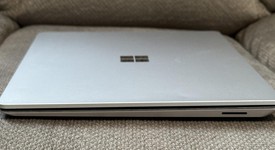 Good
													Microsoft Surface Laptop 4 - Ryzen 5, Platinum, 128 GB, 8 GB, 13.5", photo 5 of 13