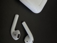 Apple AirPods 2nd Gen