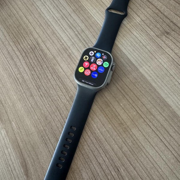 Apple Watch Ultra 49mm - Unlocked, Titanium, A2622