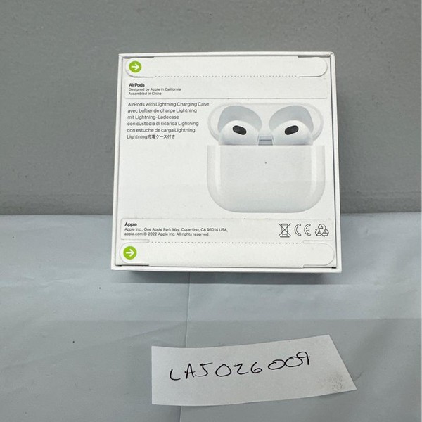 Apple AirPods (3rd Gen) - Lightning Case