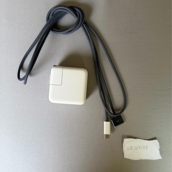 MacBook Air 2022 (M2) - 13 inch - 256 GB, Midnight, 8 GB, Apple M2