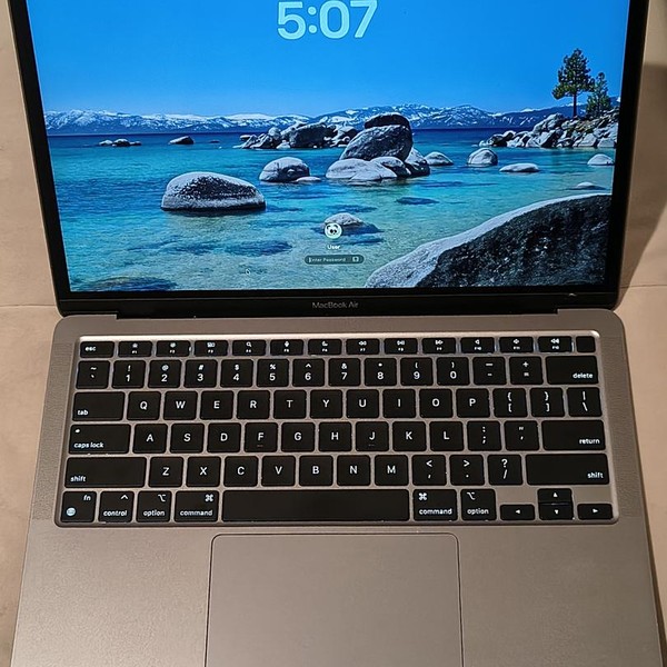 MacBook Air 2020 - 13 inch - 256 GB, Gray, 8 GB, Apple M1