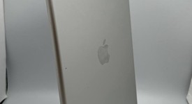 Mint
													Apple iPad 8th Gen - Unlocked, Silver, 32 GB, A2428, photo 3 of 6