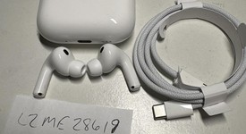 Used
													Apple AirPods Pro 3, photo 2 of 3