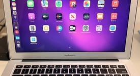 Good
													MacBook Air 2017 - 13" - I5, Silver, 128 GB, 8 GB, photo 4 of 5