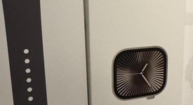 New
													Apple Watch Series 10 42mm - Unlocked, Natural, A3001 - Cellular, Titanium, photo 4 of 4