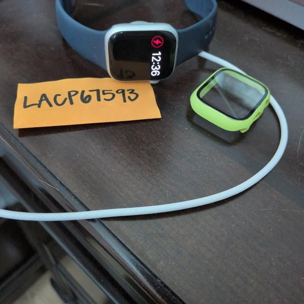 Apple Watch Series 9 41mm - Silver, A2978 - GPS, Aluminum