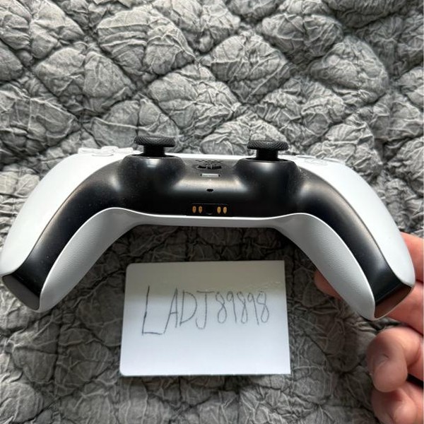 DualSense Wireless Controller - White