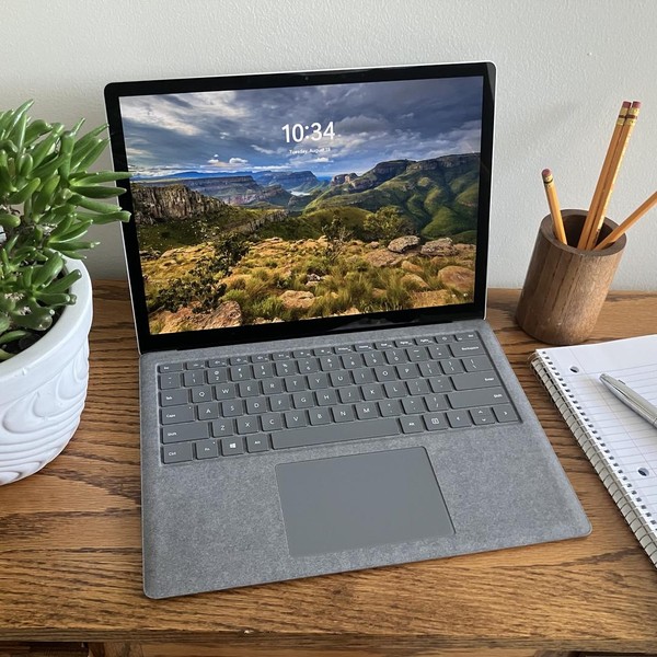 Microsoft Surface Laptop 3 - 256 GB, Platinum, 8 GB, Intel Core i5, 13.5 inch