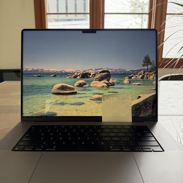 MacBook Pro 2023 - 16 inch - 1 TB, Gray, 32 GB, Apple M2 Max