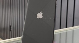 Fair
													Apple iPhone SE 2nd Gen 2020 - Unlocked, Black, 64 GB, A2275, photo 2 of 9