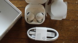 Used
													Samsung Galaxy Buds FE - White, photo 4 of 4
