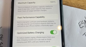 Good
													Apple iPhone SE 3rd Gen 2022 - Unlocked, Midnight, 64 GB, A2595, photo 4 of 11