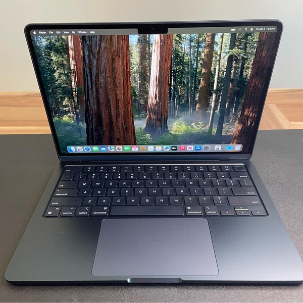 MacBook Air 2022 (M2) - 13 inch - 256 GB, Midnight, 8 GB, Apple M2