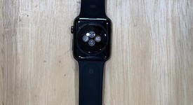 Mint
													Apple Watch Series 3 42mm - Unlocked, Black, A1861, Stainless, photo 2 of 7