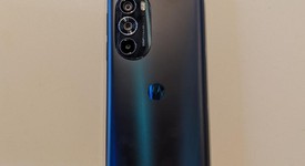 Good
													Motorola Edge Plus (2022) - Verizon, Blue, 256 GB, 12 GB, 5G UW, photo 2 of 6
