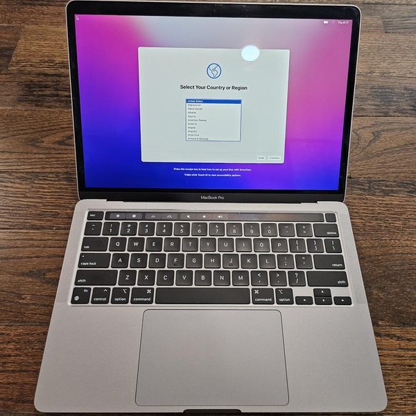 MacBook Pro 2020 - 13 inch - 512 GB, Gray, 8 GB, Apple M1