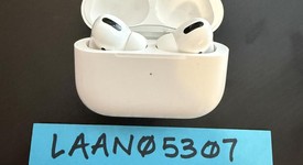 Used
													Apple AirPods Pro - MagSafe Case, photo 1 of 6