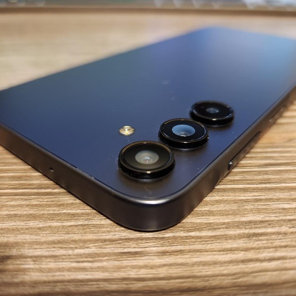 Samsung Galaxy A15 5G - Cricket, 128 GB, Black & Blue, 4 GB