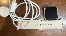 Mint
													Apple Watch Series 8 41mm - Unlocked, Starlight, A2772 - Cellular, Aluminum, photo 2 of 25