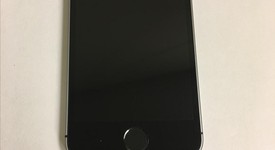 Good
													Apple iPhone SE 1st Gen 2016 - Verizon, Grey, 16 GB, A1662, photo 2 of 6