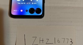 Mint
													Motorola Razr (2024) - Visible, Gray, 256 GB, 8 GB, photo 2 of 10