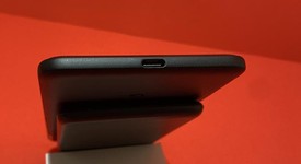 Mint
													Google Pixel 2 XL - Unlocked, Black, 64 GB, Google Edition, photo 6 of 6