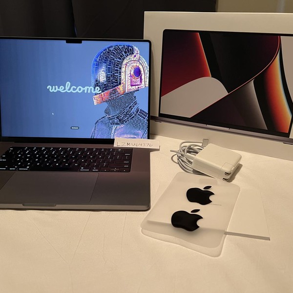 MacBook Pro 2021 - 16 inch - Apple M1 Pro 10-core, Gray, 512 GB, 16 GB