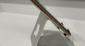 Fair
													Apple iPhone 11 Pro Max - Unlocked, Gold, 64 GB, A2161, photo 4 of 5