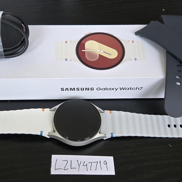 Samsung Galaxy Watch7 - Unlocked, Cream, SM-L305U, 40mm