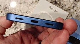 Good
													Google Pixel 10 - T-Mobile, Indigo, 128 GB, GLBW0, photo 2 of 8