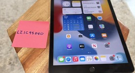 Good
													Apple iPad 8th Gen - Wi-Fi, Gray, 32 GB, A2270, photo 2 of 3