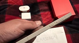 Mint
													OnePlus 15 - Unlocked, Sand Storm, 512 GB, 16 GB, photo 3 of 6