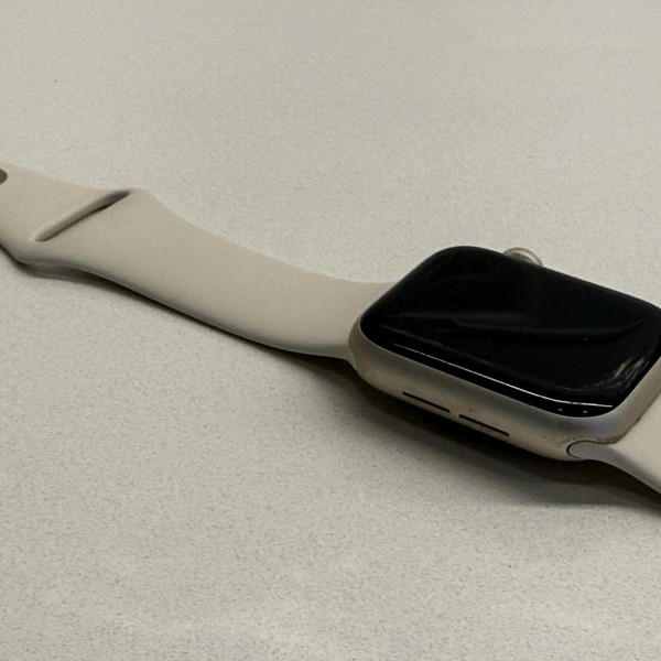 Apple Watch SE (2nd Gen) 40mm - Starlight, A2722 - GPS, Aluminum