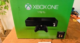 Mint
													Xbox One (2013) - Black, 1 TB, photo 1 of 13