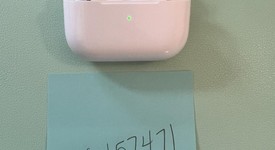 Used
													Apple AirPods Pro 1st Gen - MagSafe Case, photo 2 of 2