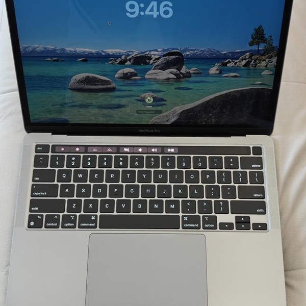 MacBook Pro 2020 - 13 inch - 1 TB, Gray, 16 GB, Apple M1