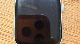 Good
													Apple Watch Series 7 45mm - Unlocked, Starlight, A2477 - Cellular, Nike, photo 4 of 13