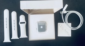 Mint
													Apple Watch Series 5 40mm - Unlocked, White, A2094 Cellular, Ceramic, photo 1 of 6