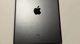 Good
													Apple iPad 9th Gen - Unlocked, Gray, 64 GB, A2603, photo 3 of 7