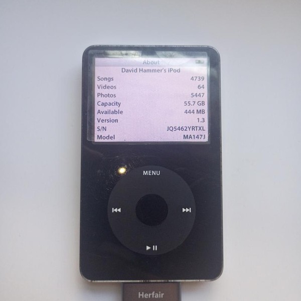 Apple iPod Classic 5th Gen - 60 GB, Black
