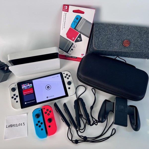 Nintendo Switch - OLED - 64 GB, White