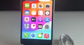 Good
													Apple iPhone SE 2nd Gen 2020 - AT&T, White, 64 GB, A2275, photo 5 of 15